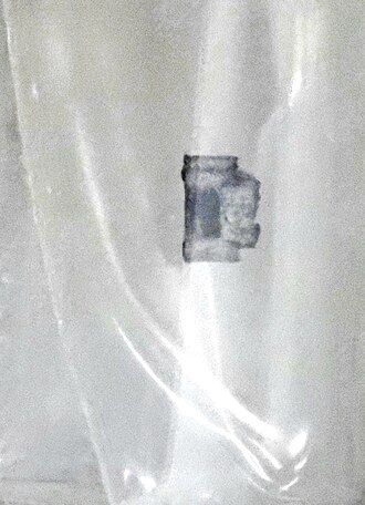 নেপটুনিয়াম মৌলের প্রকৃত নমুনা